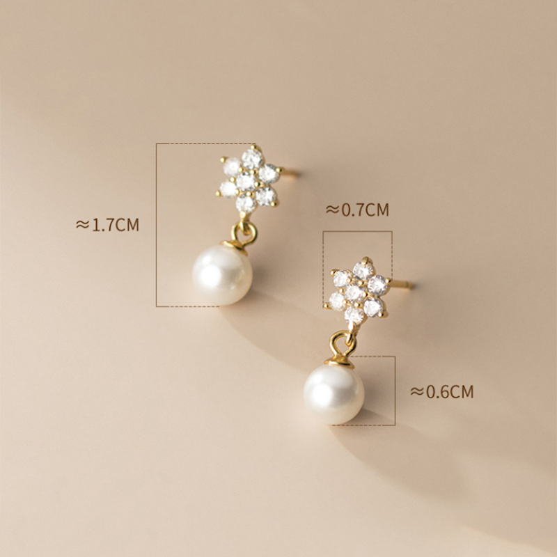 The Bloom Pearl Studs