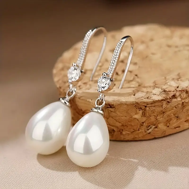 Dangling Pearl Earrings