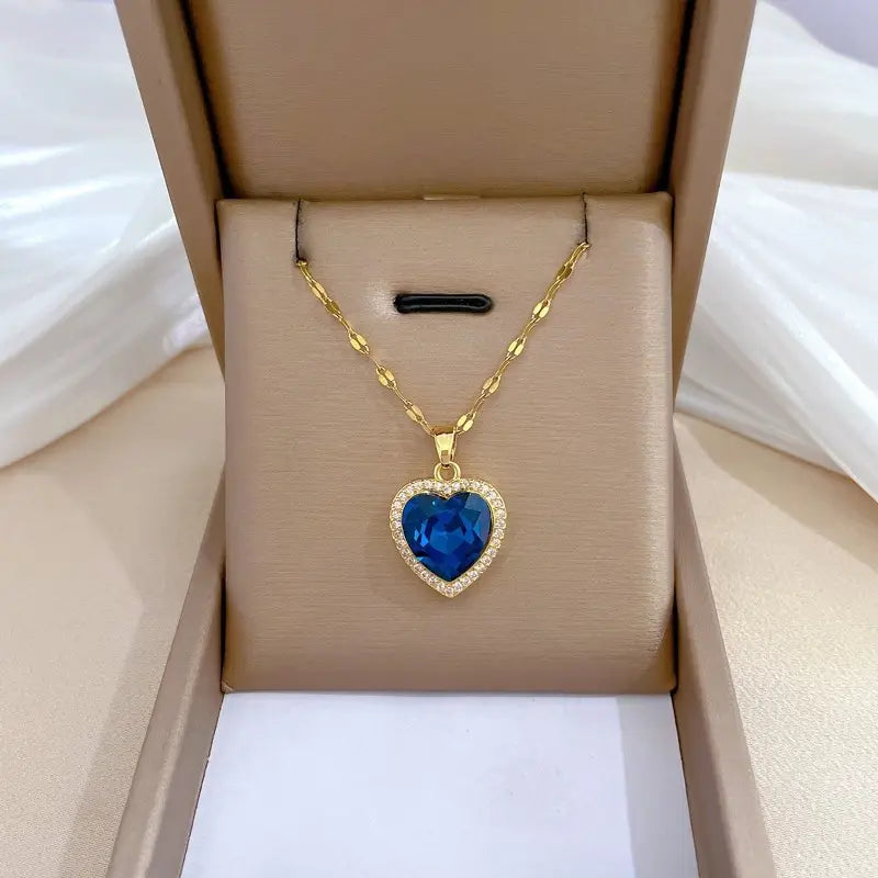 The Vireyne Sapphire Pendant