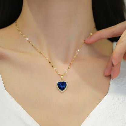 The Vireyne Sapphire Pendant