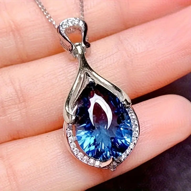 The Feymorra Sapphire Pendant