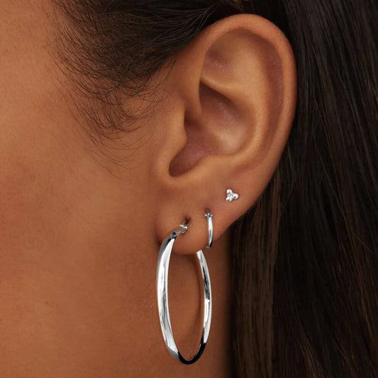 Noa Serane Modern Hoops – White Gold