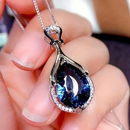 The Feymorra Sapphire Pendant