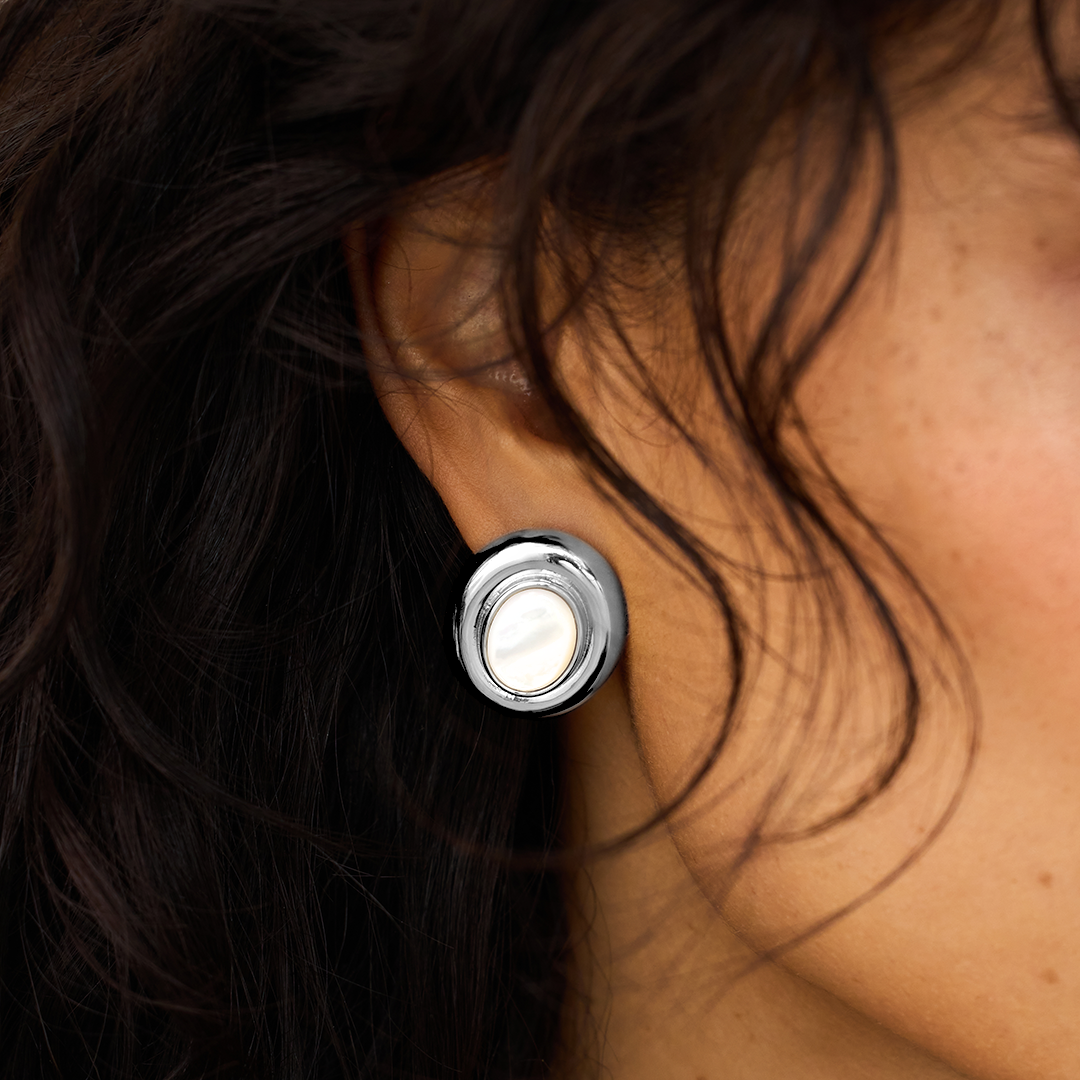 Classic Pearl Earrings