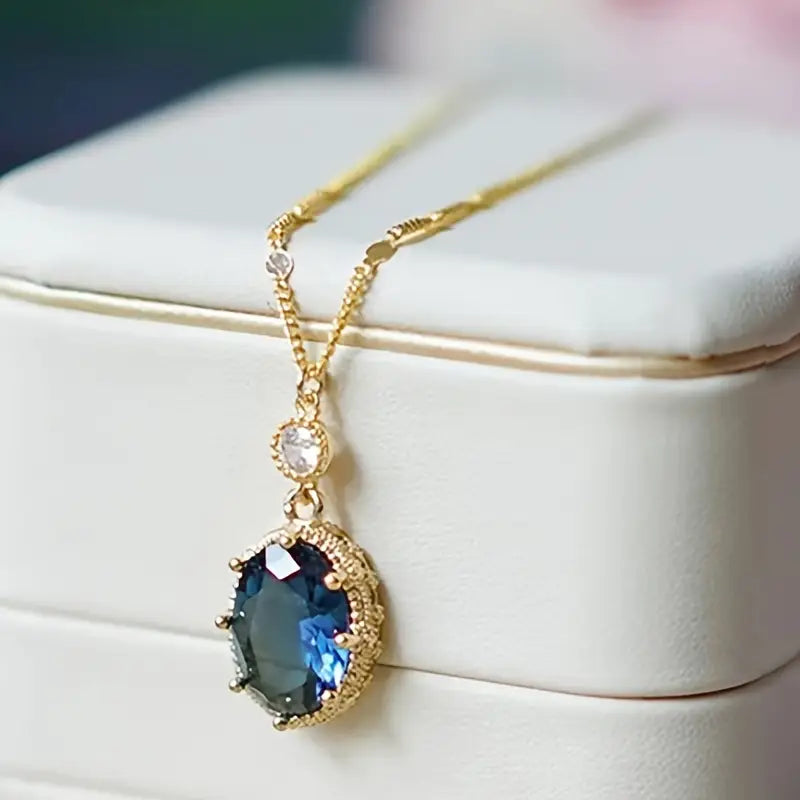 The Lunebray Sapphire Pendant