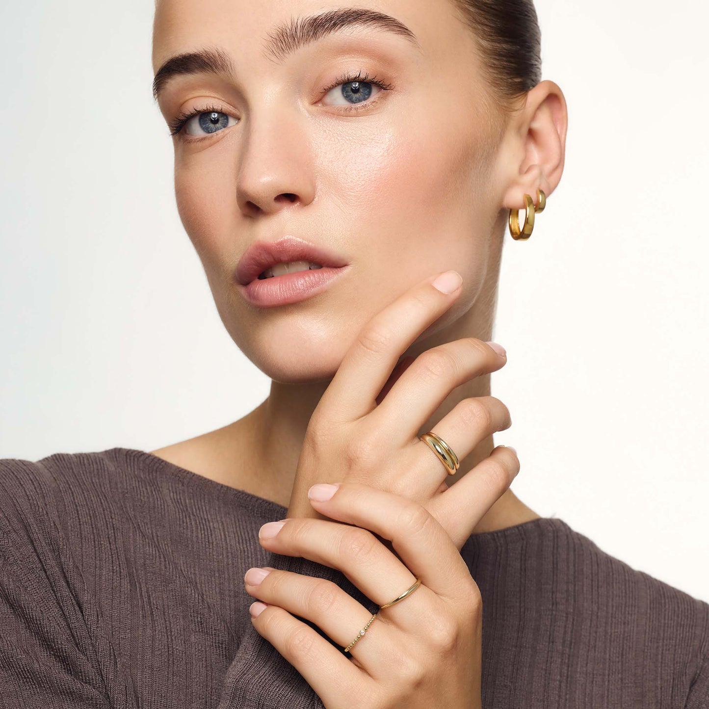 Gia Luxe Hoops