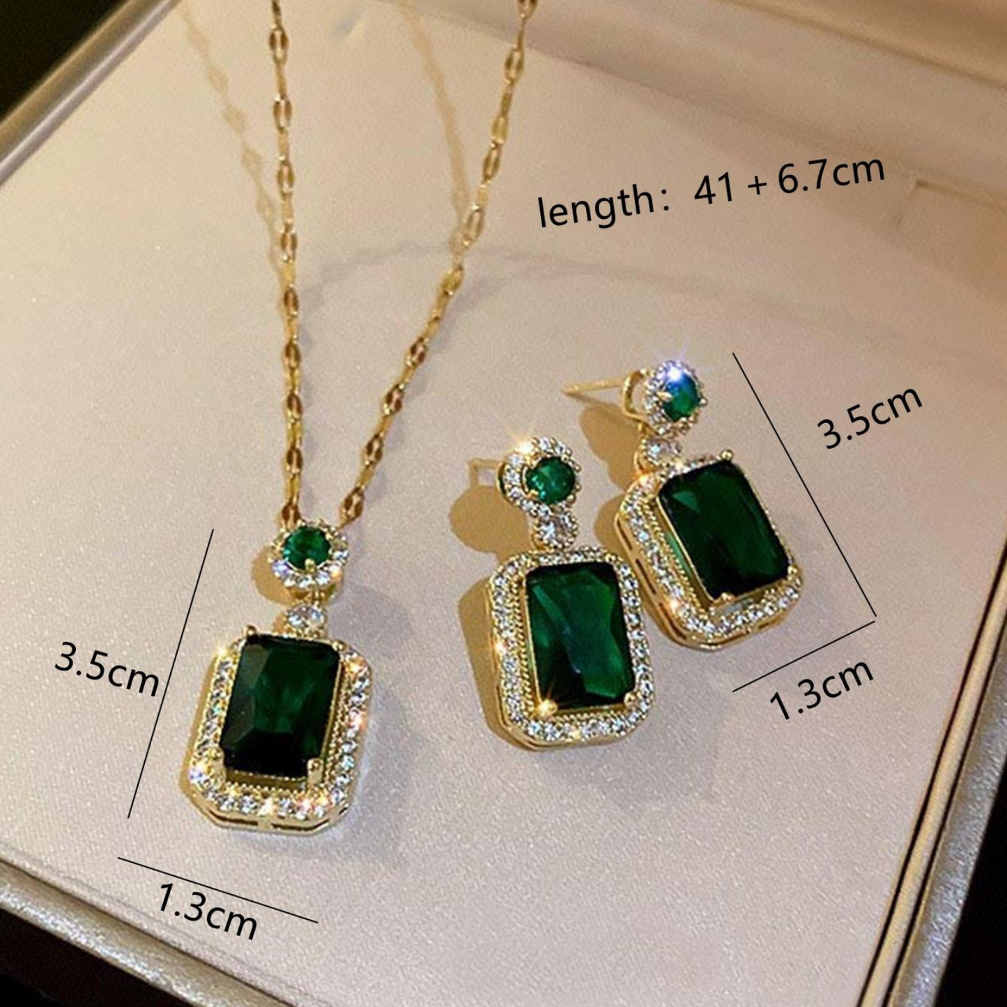Auriane Delmare Jewelry Set