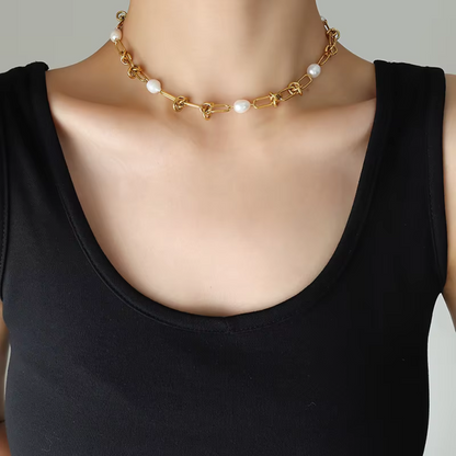 The Golden Wave Pearl Necklace