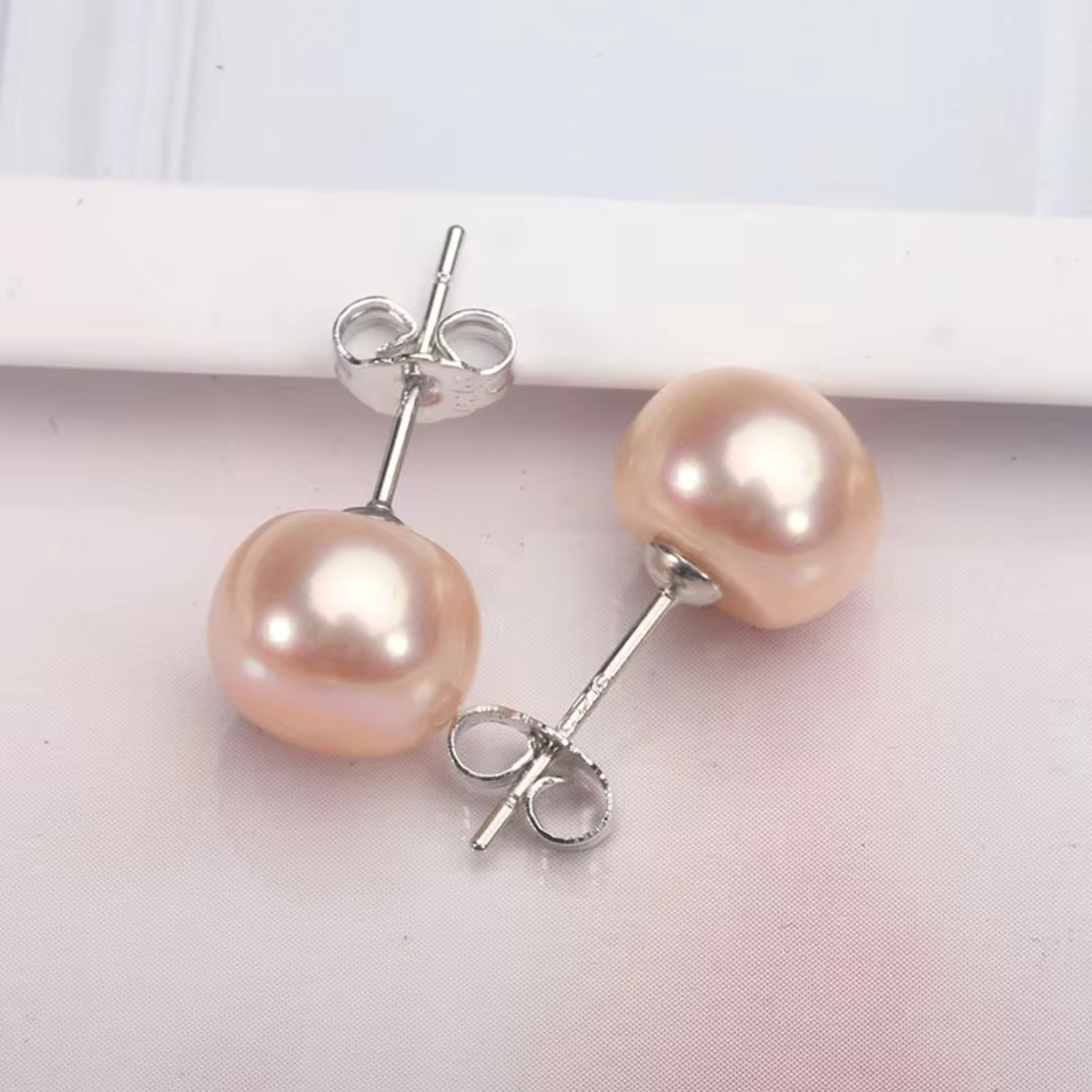 The Serene Glow Pearl Studs