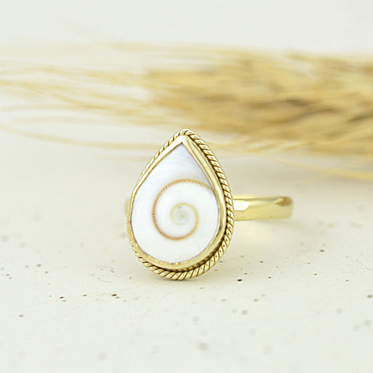 Beach Glow Kailani Shell Ring