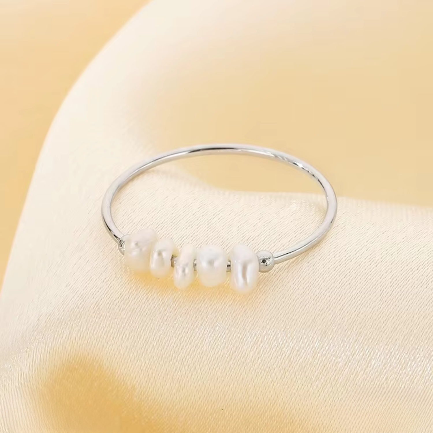 The Golden Charm Pearl Ring