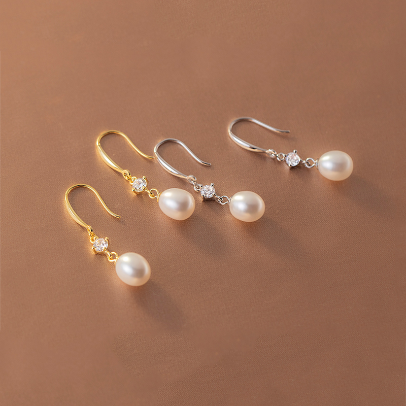 The Aurora Glow Pearl Earrings
