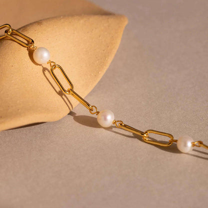 The Radiant Link Pearl Bracelet