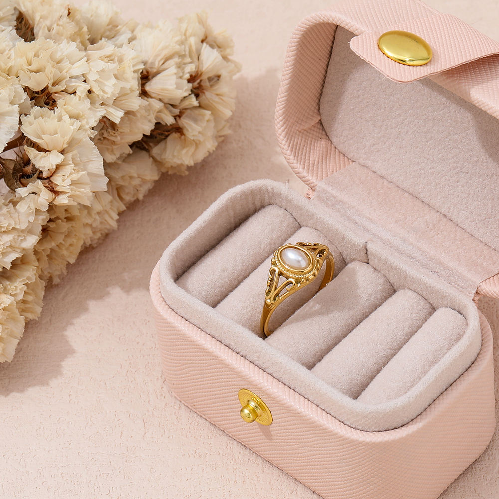 The Golden Glow Pearl Ring