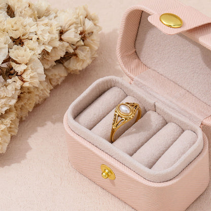 The Golden Glow Pearl Ring