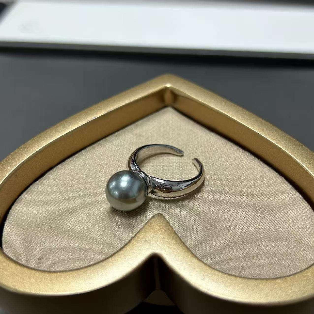The Timeless Form Pearl Ring