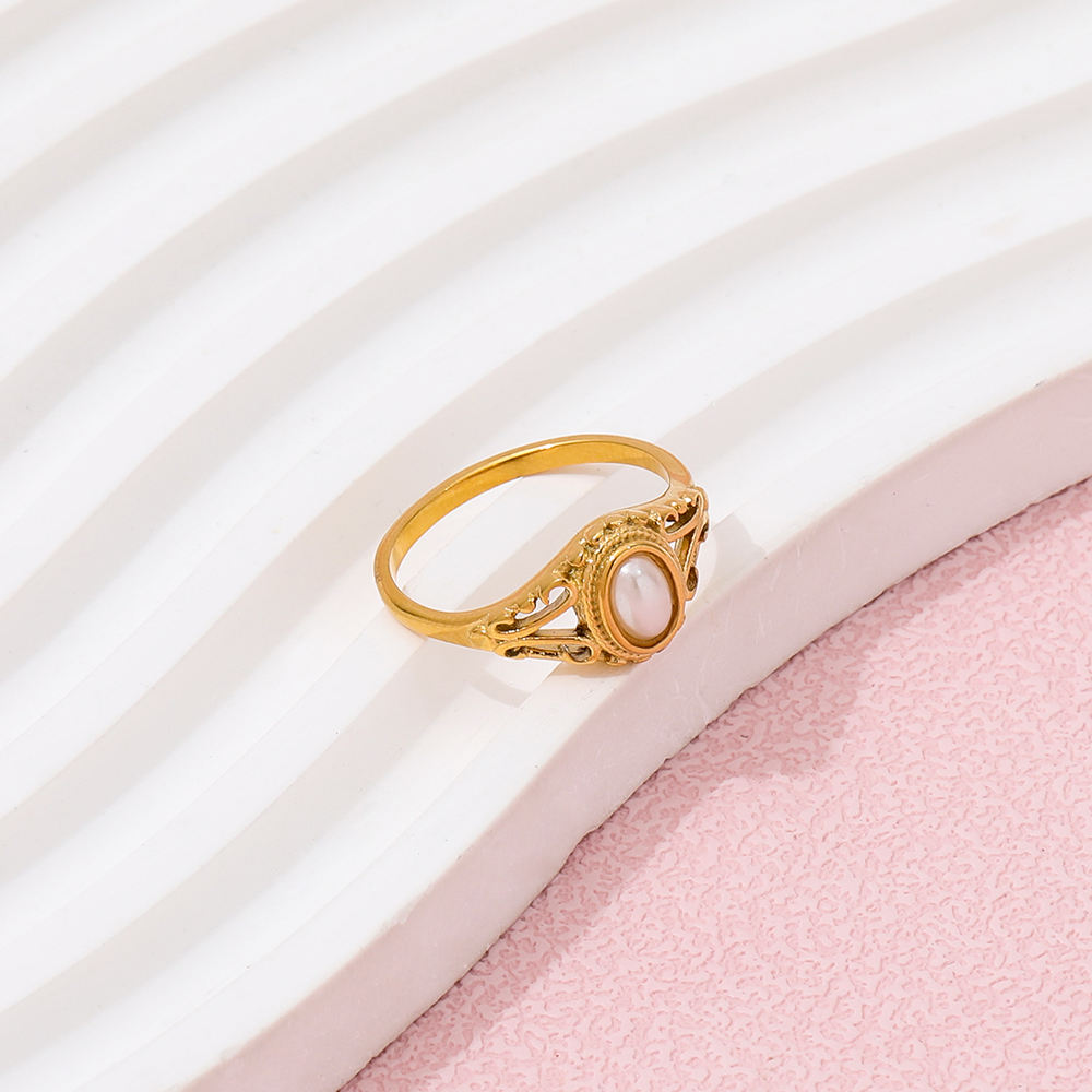 The Golden Glow Pearl Ring
