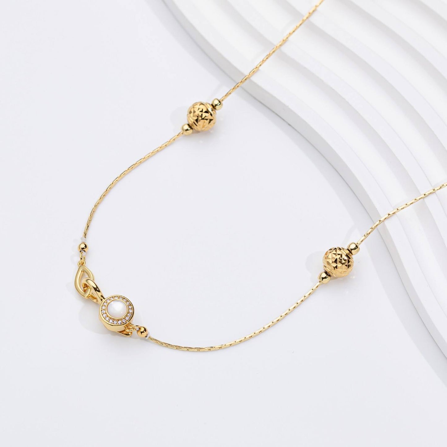 The Ocean Whisper Pearl Choker