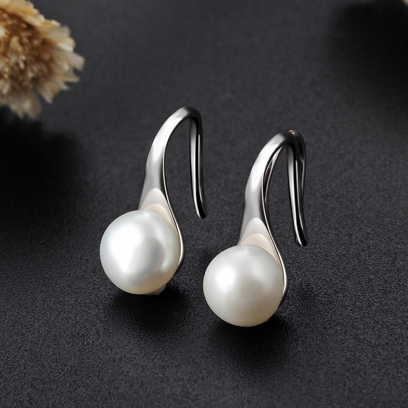 The Tidal Grace Pearl Earrings