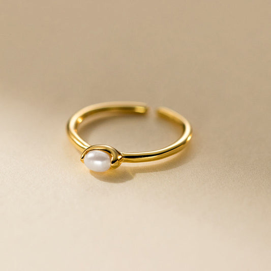 The Horizon Pearl Ring