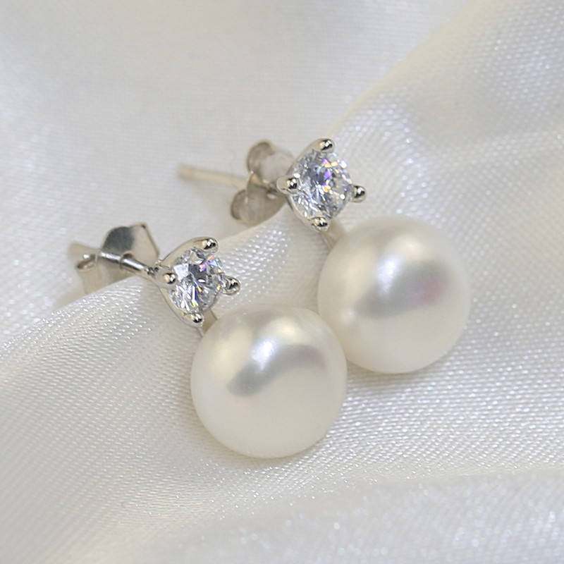 The Classic Glow Pearl Studs