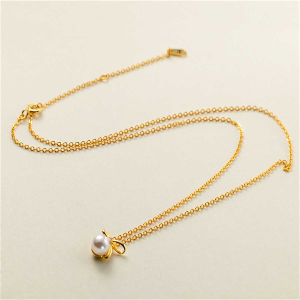 The Flutter Pearl Necklace