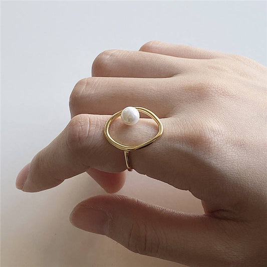 The Modern Muse Pearl Ring
