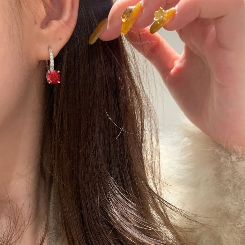 Serelina | White Gold Drop Earrings