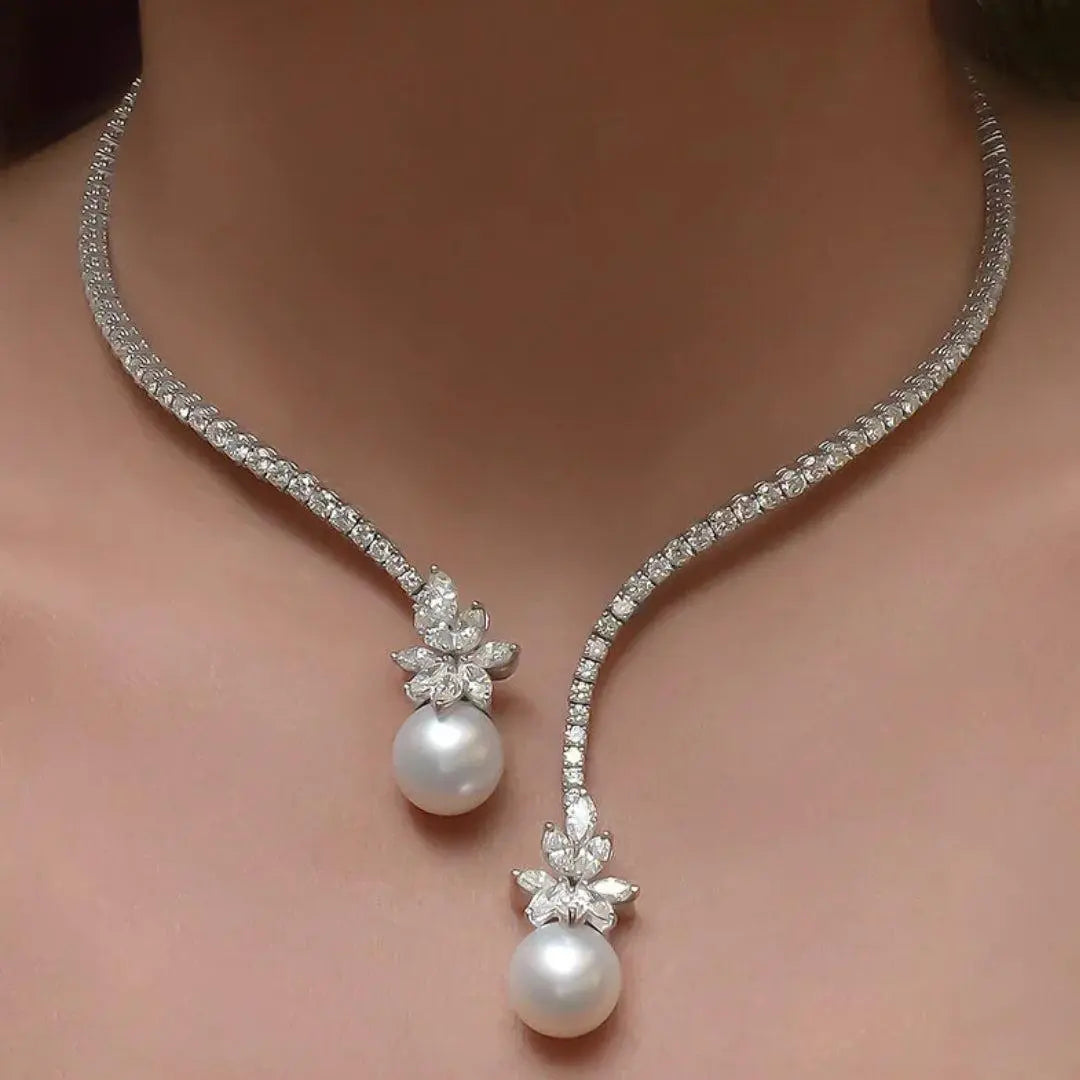 Elegant Necklace with Pearls