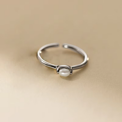 The Horizon Pearl Ring