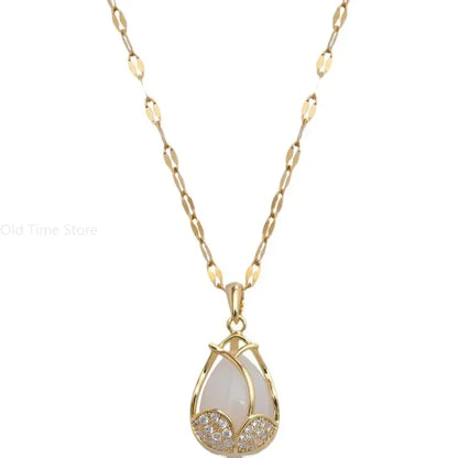 Elegant Tulip Necklace