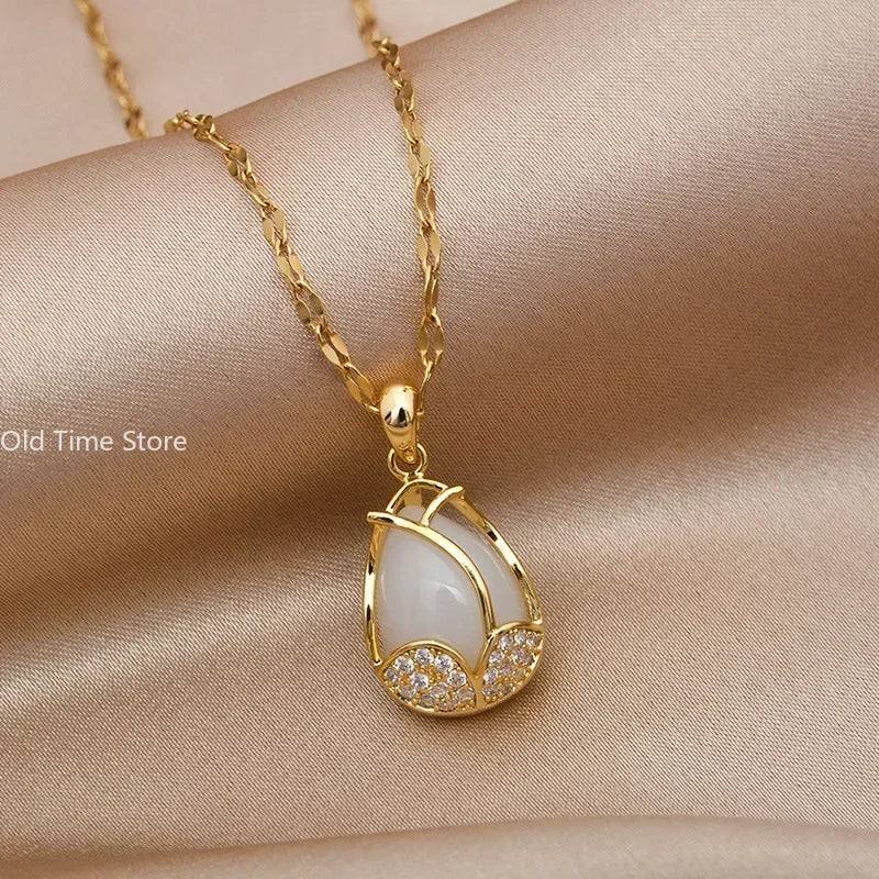 Elegant Tulip Necklace