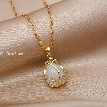 Elegant Tulip Necklace