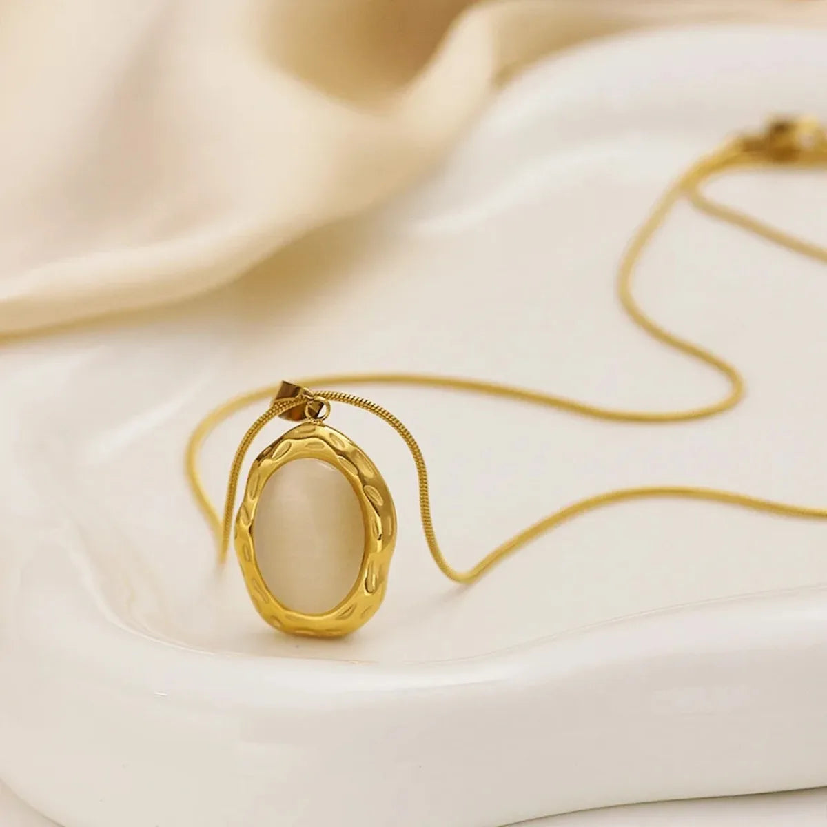Oval Cat Eye Necklace