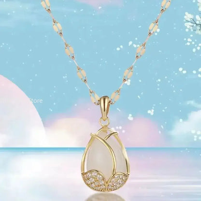 Elegant Tulip Necklace