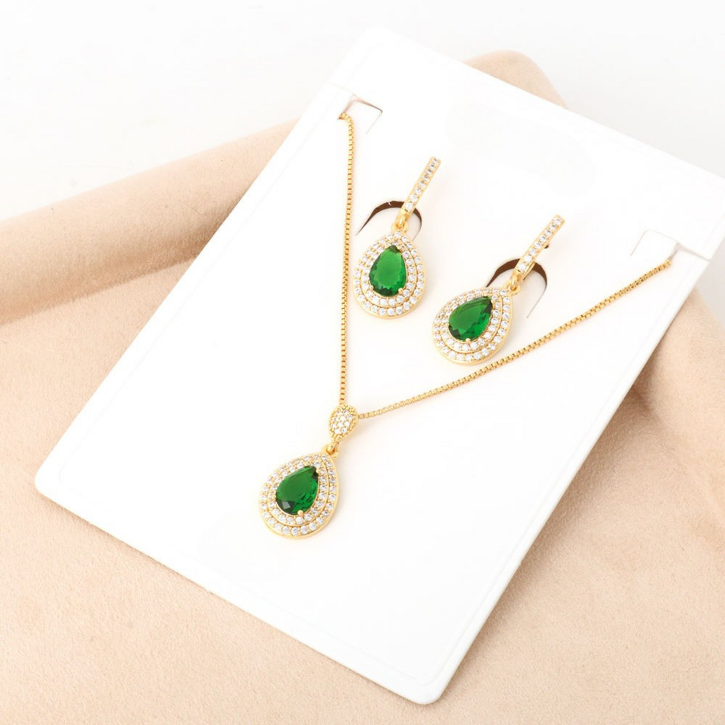 Isolde Marvella Jewelry Set