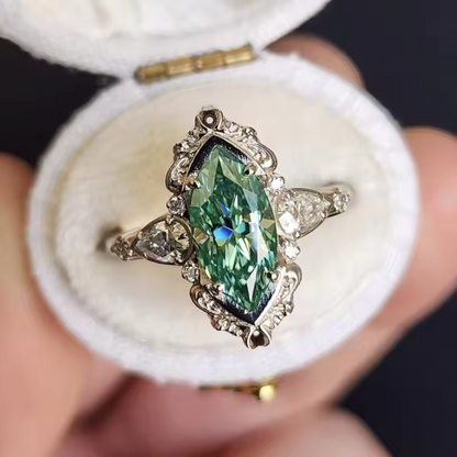 Aveline Maren Ring – Gold
