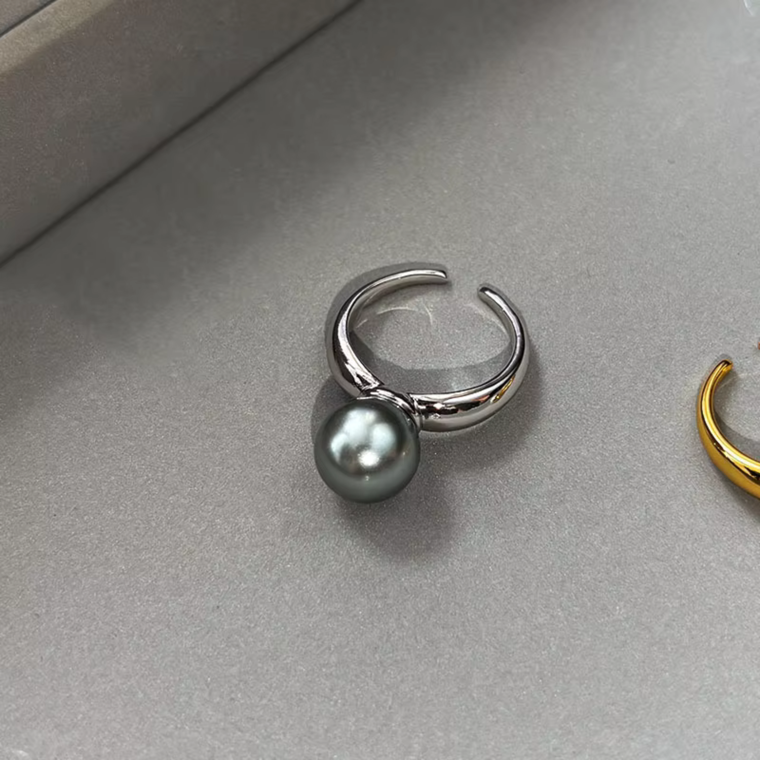 The Timeless Form Pearl Ring