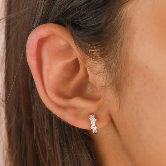 Timeless Cluster Huggies – White Gold