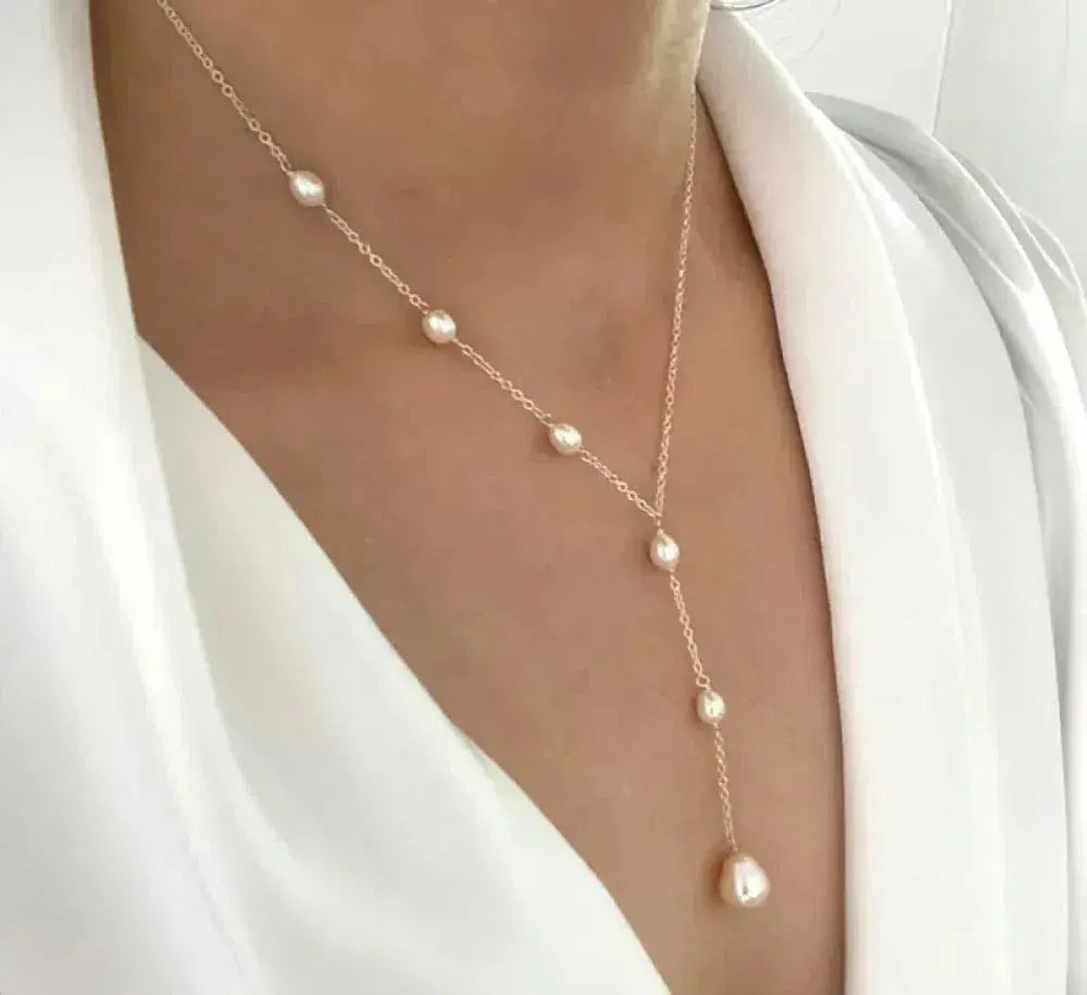 Elegant Vintage Pearls Pendant